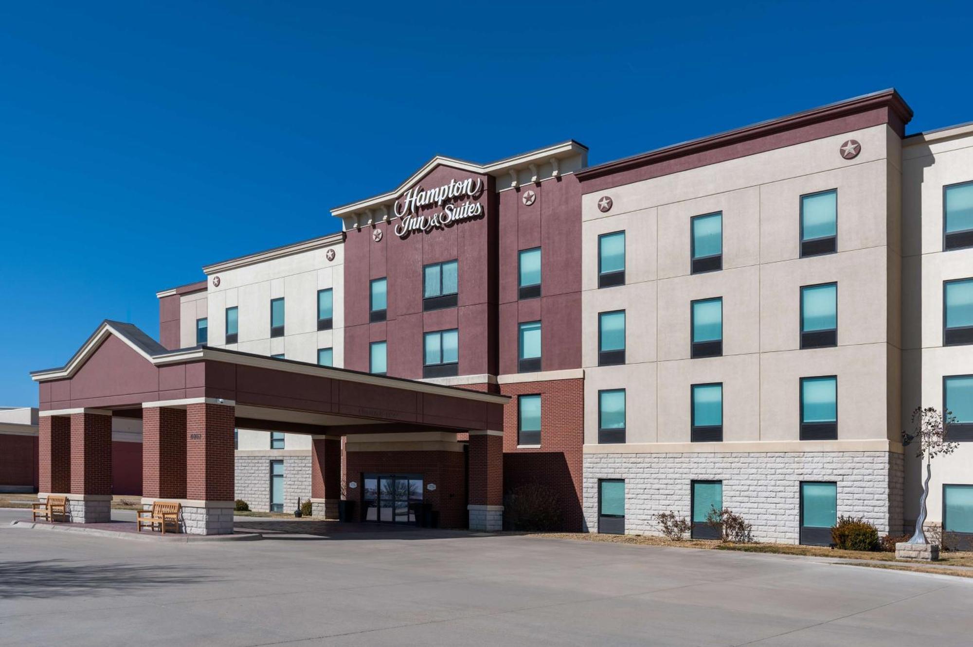Hampton Inn & Suites Dodge City Exterior foto